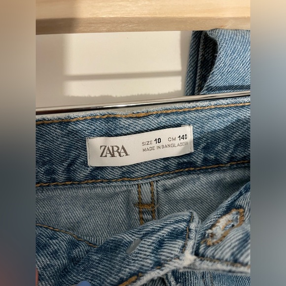 Zara Girls size 10 Mom Fit Jeans - Picture 2 of 3